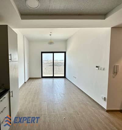 Biggest layout 2BR | Vacant| Next to Metro|