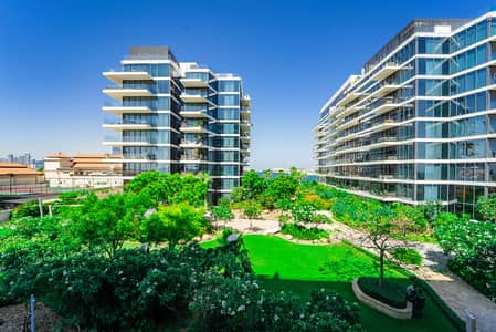 2 Bedroom Apartment for Sale in Palm Jumeirah, Dubai - Direct Sea View | Private Beach | Turnkey