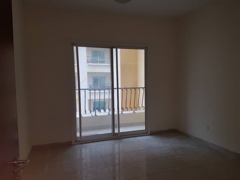 TWO BEDROOM IN INTERNATIONAL CITY, ONLY FOR FAMILY BUILDING, BALCONY & PARKING