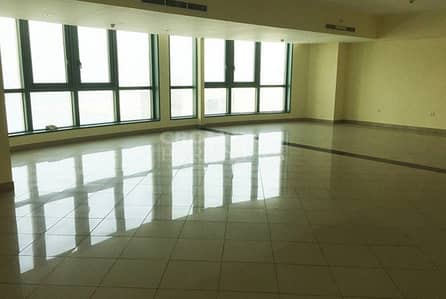 4 Bedroom Penthouse for Rent in Al Khalidiyah, Abu Dhabi - Full Floor Penthouse | Prime Location | Spacious
