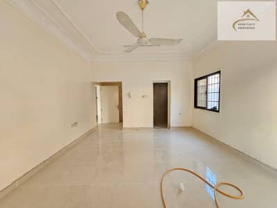 4 Bedroom Villa for Rent in Al Sabkha, Sharjah - 1000065260. jpg