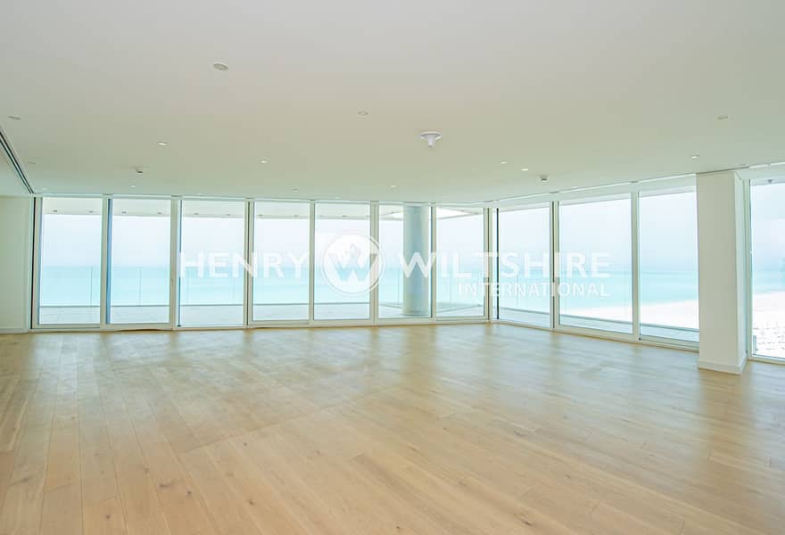 2 4BR Apt - Photo 03. jpg