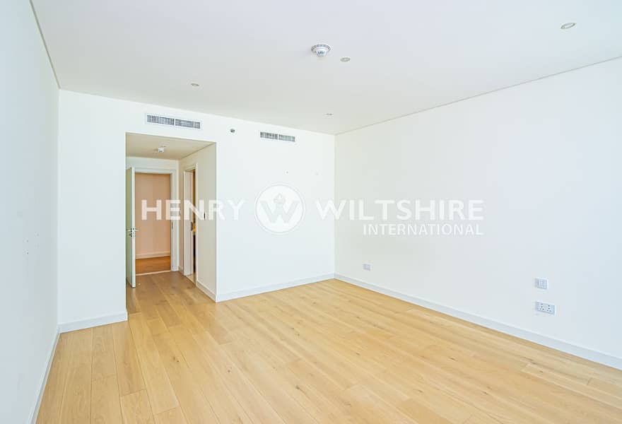 10 4BR Apt - Photo 13. jpg