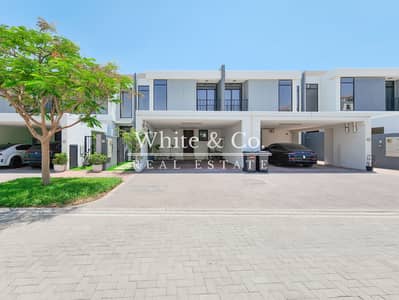 3 Bedroom Townhouse for Sale in Motor City, Dubai - Vacant Soon | Rare | Well Maintained