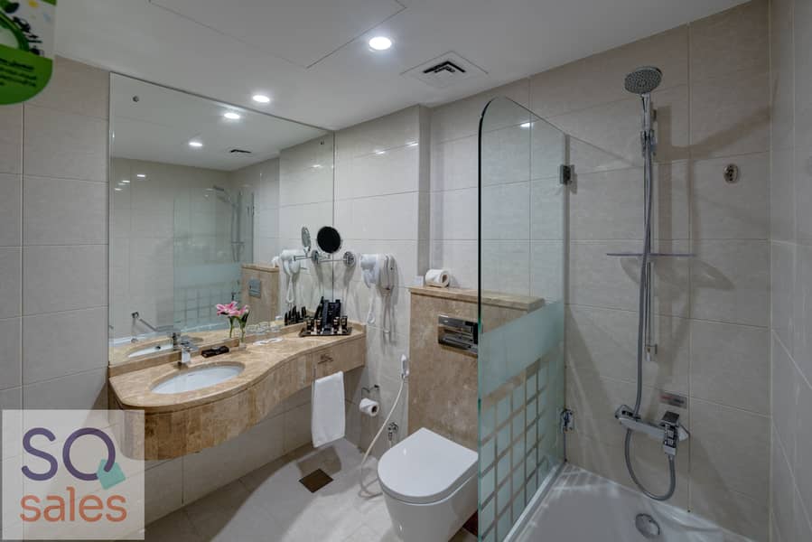 6 Ghaya Grand Hotel Dubai  - One Bedroom Bathroom 5. jpg