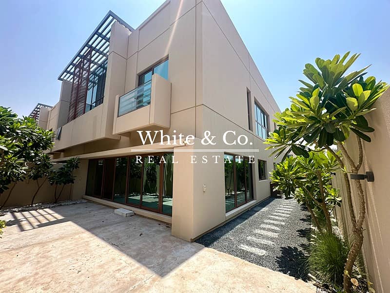 END UNIT | VACANT NOW | READY TO VIEW. END UNIT | VACANT NOW | READY TO VIEW.