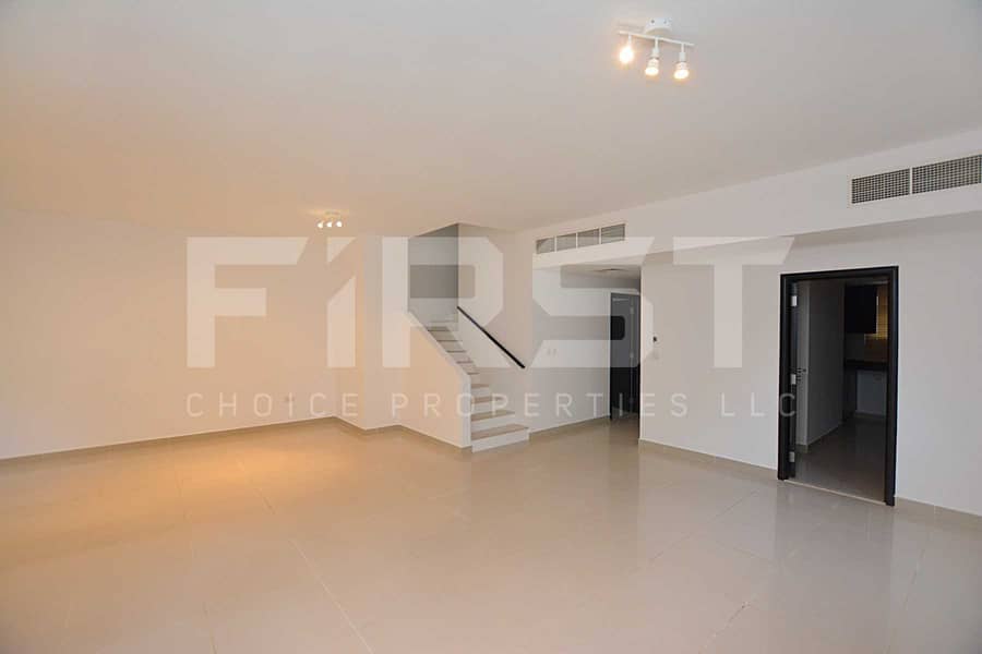 4 Internal Photo of 5 Bedroom Villa in Al Reef Villas 348.3 sq. m 3749 sq. ft (97). jpg