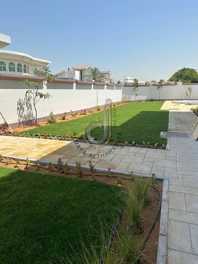 A two-storey villa consisting of a hall, a sitting room with sinks, a bathroom, a guest room with a bathroom, in addition to a steam room and services