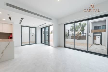 4 Bedroom Townhouse for Rent in Dubailand, Dubai - Biggest Plot | Ready To Move from 6th of June