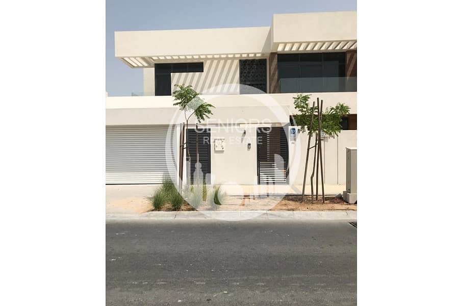 5 BR Villa in West Yas with a Huge Plot 5 BR Villa in West Yas with a Huge Plot