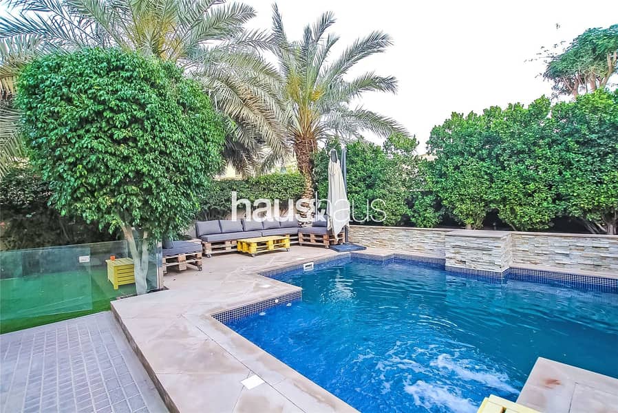 Type C End| Fully Upgraded | Private Pool | Vacant