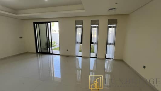 3 Bedroom Townhouse for Sale in DAMAC Hills 2 (Akoya by DAMAC), Dubai - Spacious Three Bedroom + Maids | Vacant