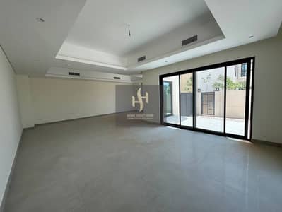 3 Bedroom Villa for Sale in Al Rahmaniya, Sharjah - photo_5915776688543875065_y. jpg