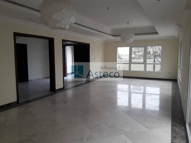Al Manara villa 13 Months contract 200k/4 cheques Al Manara villa 13 Months contract 200k/4 cheques