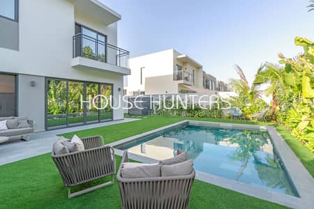 Swimming Pool - X Large Plot - Single Row