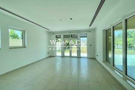 3 Bedroom Villa for Rent in Jumeirah Park, Dubai - Large Plot|Upgraded+3 Bed|Swimming Pool