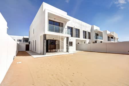 4 Bedroom Townhouse for Sale in Yas Island, Abu Dhabi - 4-bedroom-yas-acres-th353-4y-property. JPG