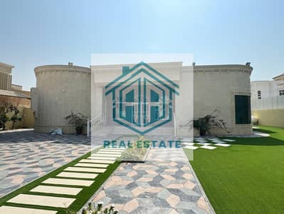 5 Bedroom Villa for Sale in Nad Al Hamar, Dubai - 38ce3fd7-be15-4cf8-a771-9c7e36d716a8. jpeg