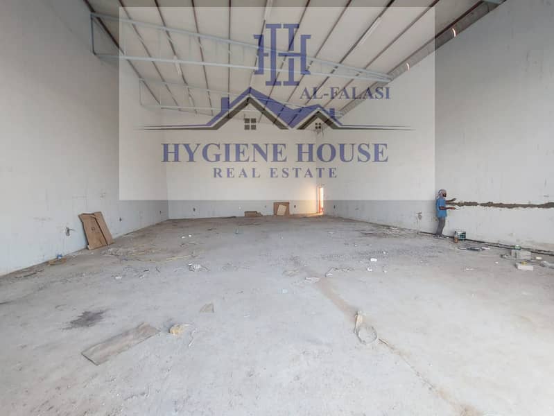 Warehouses for rent in Umm Al Quwain 2500 sq 25 kw
