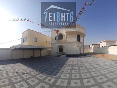Outstanding property: 3 b/r good quality independent villa + large garden for rent in Khawaneej 2