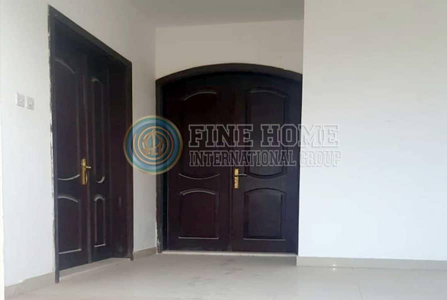 Private Entance! Villa 6BR In  Al Maqtaa