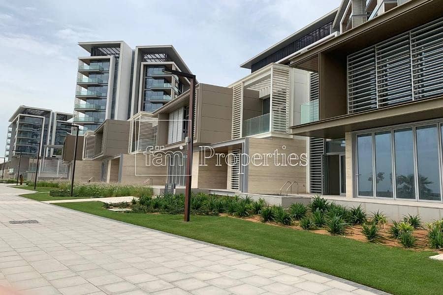 4 Bed Town House|Sea View| Ready to live 4 Bed Town House|Sea View| Ready to live