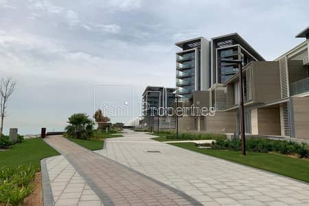 4 Bed Town House|Sea View| Ready to live 4 Bed Town House|Sea View| Ready to live