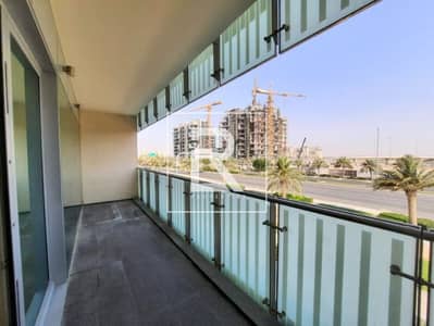 3 Bedroom Flat for Sale in Al Raha Beach, Abu Dhabi - Kitchen Appliances | Maids Room | Large Layout
