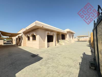 4 Bedroom Villa for Rent in Um Tarafa, Sharjah - oi5IiOY3Hm7XZB5DWEd9wcsN07zu0Fmw4cYDR3JO
