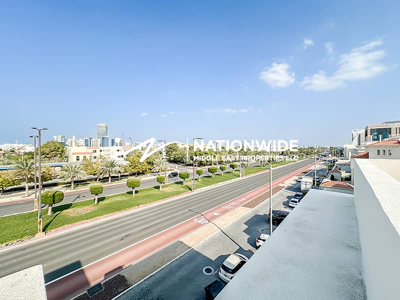 Vacant | Spacious Villa | Convenient Location