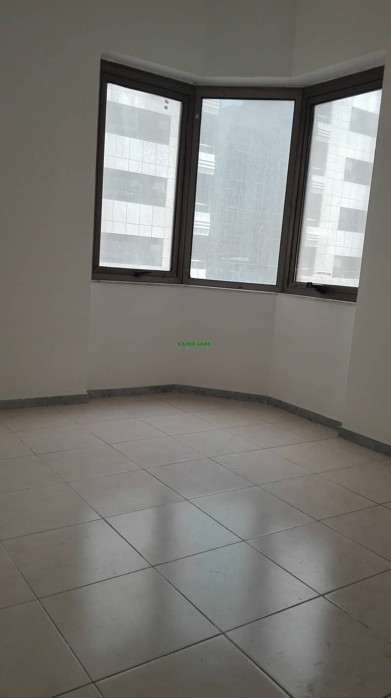 2 1 B/R CENTRAL A/C FLAT FOR RENT IN TOURIST CLUB AREA FOR 47K