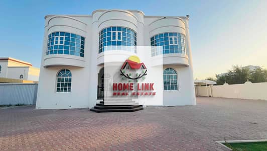 Luxurious Five Bedroom Villa / With Huge Garden In Sharjah