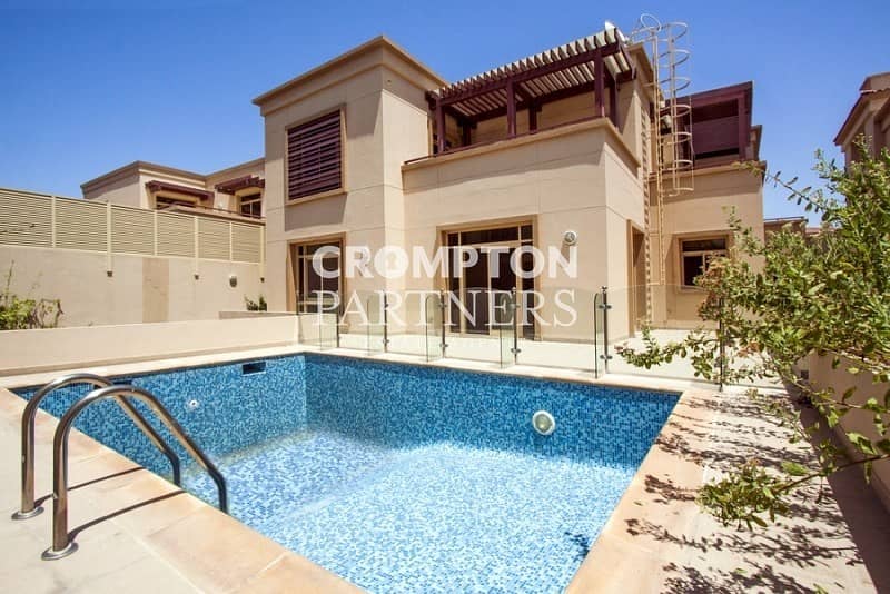 Lovely Villa with Private Pool and Garden