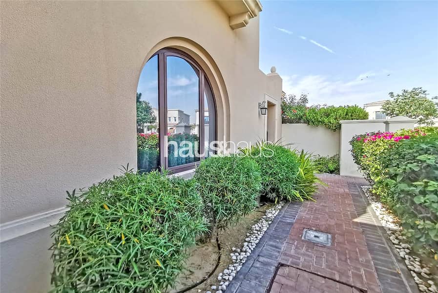 Beautiful Villa | Private Pool | Early February - Image 12