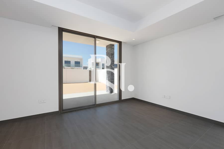 10 4-bedroom-yas-acres-th353-4y-dining-area. jpg