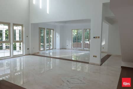 Spacious 4 Bedrooms Villa with Private Pool