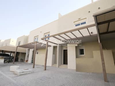 2 Bedroom Villa for Rent in Al Reef, Abu Dhabi - Vacant | Single Row| Best Community |Study Room