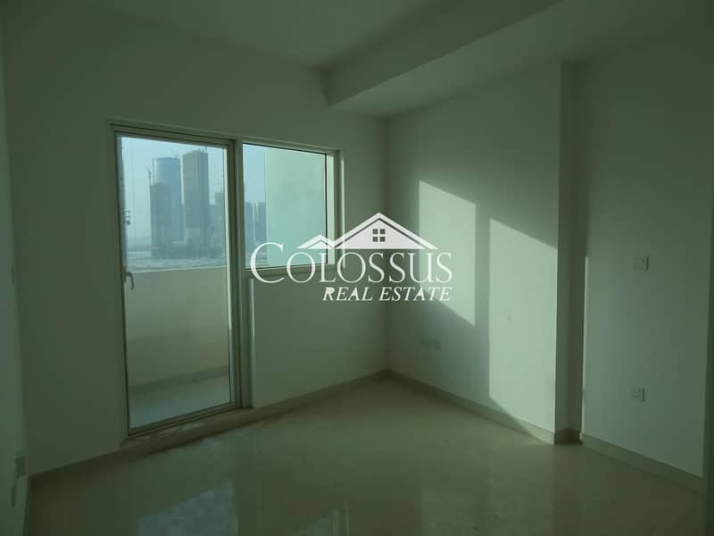 GREAT OFFER! Spacious Fully Furnished One Bedroom Apartment in Marina Bay with Seaview