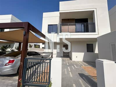 4 Bedroom Townhouse for Rent in Yas Island, Abu Dhabi - First Tenant! | Luxurious 4 Bedroom Townhouse Mid unit | Ready to Move in