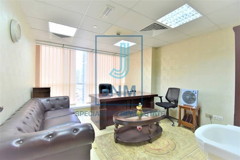 Great Price for furnished Space In JBC2!