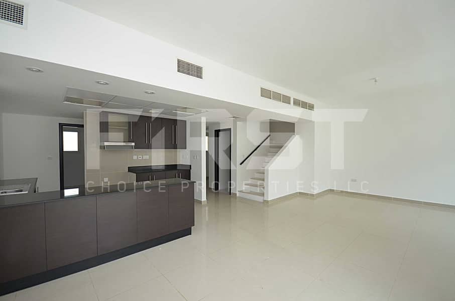 3 Internal Photo of 4 Bedroom Villa in Al Reef Villas Al Reef Abu Dhabi UAE 265.5 sq. m 2858 sq. ft (37). jpg