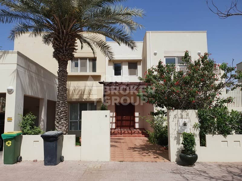6 BR Good Quality villa with Private pool FOR SALE
