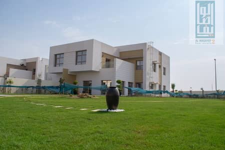 Ready to move_OWN Freehold Luxury villa 5BEDROOM with Large garden Ready to move_OWN Freehold Luxury villa 5BEDROOM with Large garden