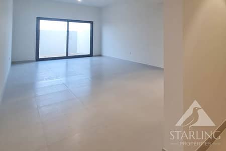 2 Bedroom Villa for Rent in Dubai South, Dubai - Single Row | Available in August | Landscaped