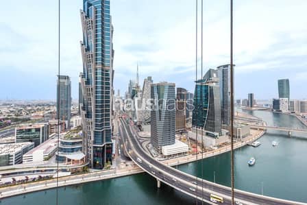 1 Bedroom Flat for Rent in Business Bay, Dubai - High floor | Canal view | Big layout | Bright