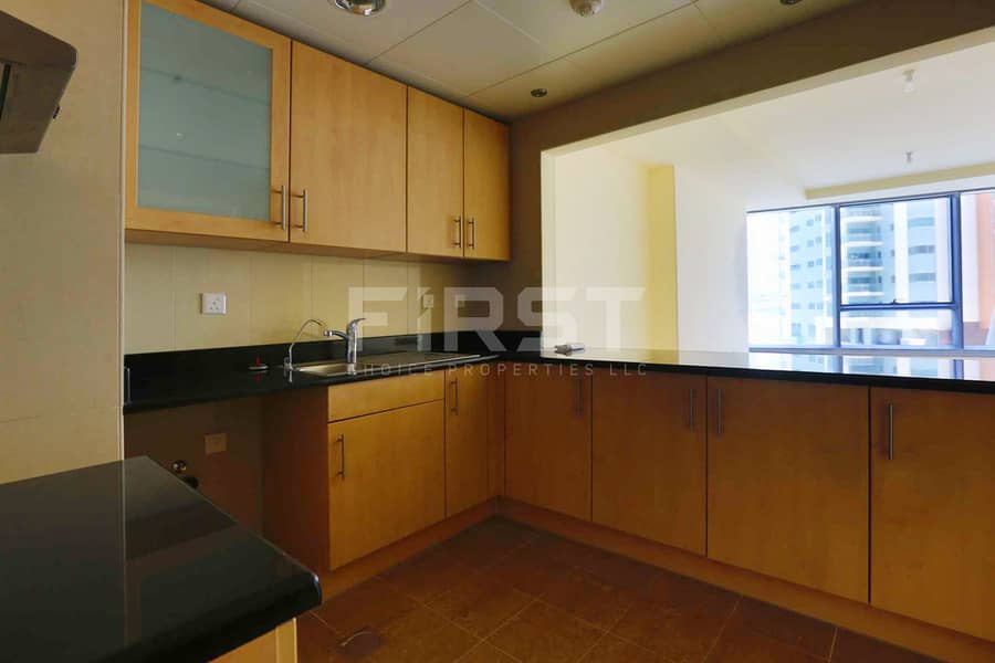 7 Internal Photo of 1 Bedroom Apartment in Shams Abu Dhabi Sun Tower Abu Dhabi UAE (4). jpg