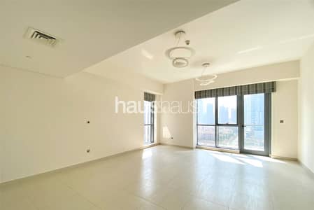 Unfurnished | Spacious Layout | Modern