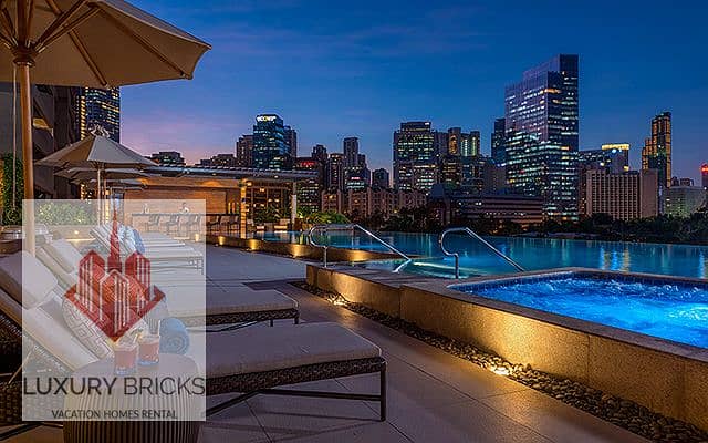 8 outdoor-pools-discovery-1552380515. jpg