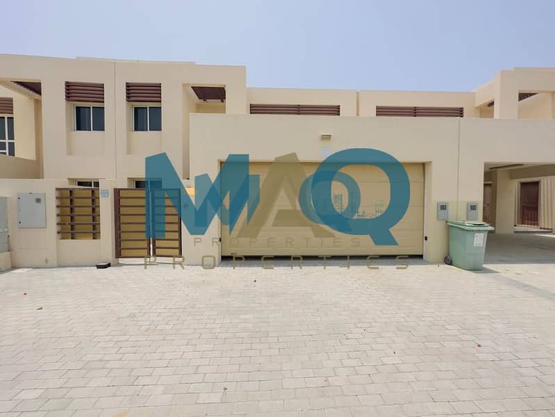 Spacious 3 Bedroom Townhouse | Maids Room Spacious 3 Bedroom Townhouse | Maids Room