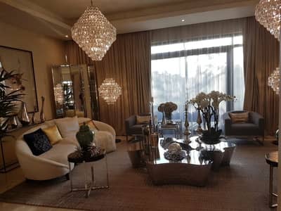 For lovers of glamor and luxury For lovers of glamor and luxury